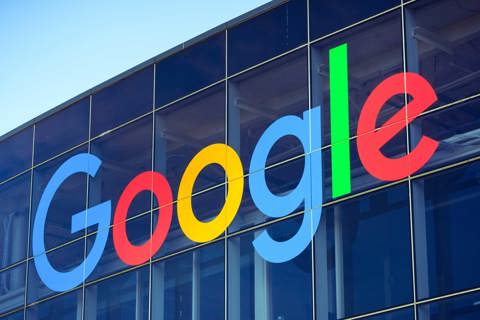 google-logo-buero_c_Sundry-Photography-AdobeStock_283633546_Editorial_Use_Only