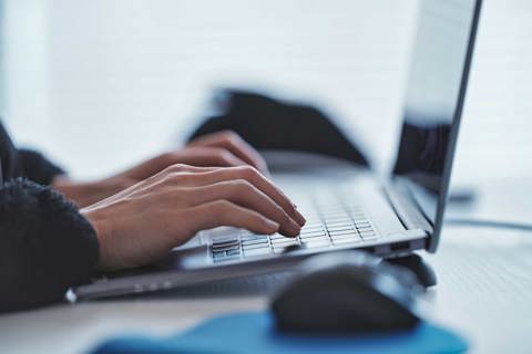 Laptop C Beeoboys Adobestock 579581627